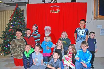 Elks, Moose host early Christmas party for local kids