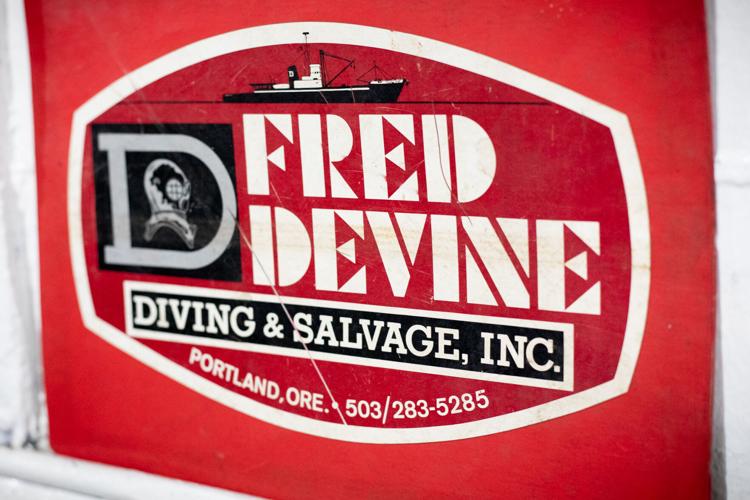 Diving and Salvage sign