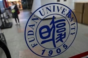 Overseas scholars drawn to China's scientific clout, funding