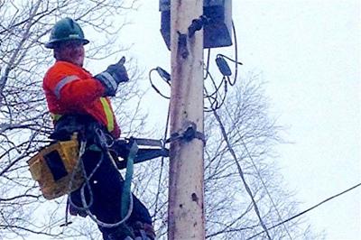 Hydro Worker In Toronto Burn Unit News Chroniclejournal Com