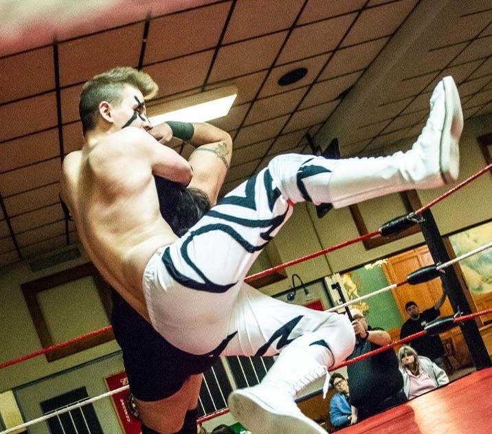 Hill Climbs Pro Wrestling Mountain Local Sports Chroniclejournal Com Beast bearhugs dolf on thunder's arena. hill climbs pro wrestling mountain