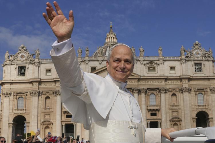 AP PHOTOS: Pope Leo XIV takes his first popemobile ride in St Peter #39 s