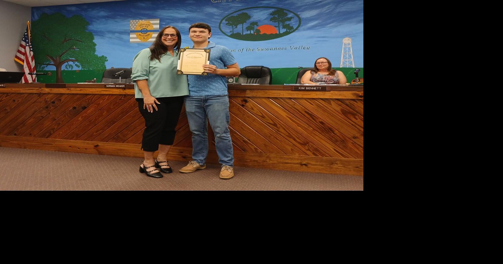 Chiefland commission prepares to fill vacant seat, recognizes Students of the Month