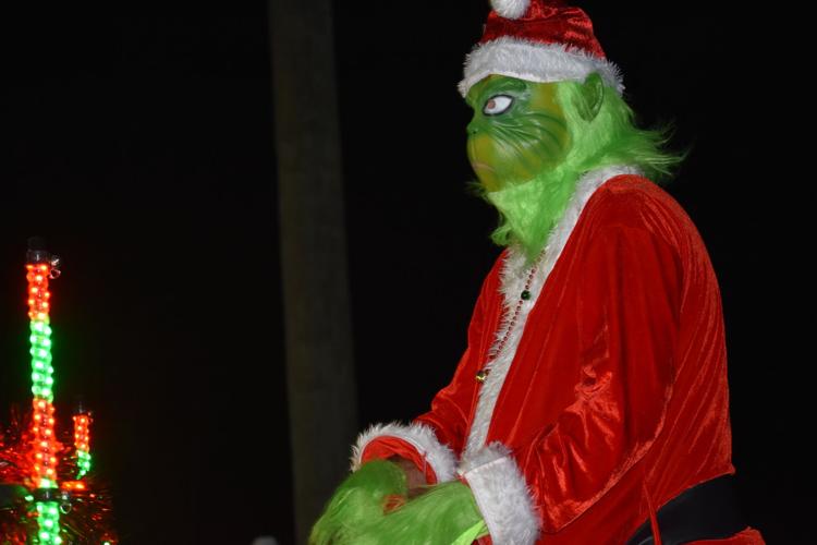 Christmas in Panacea includes Santa, snow Local News