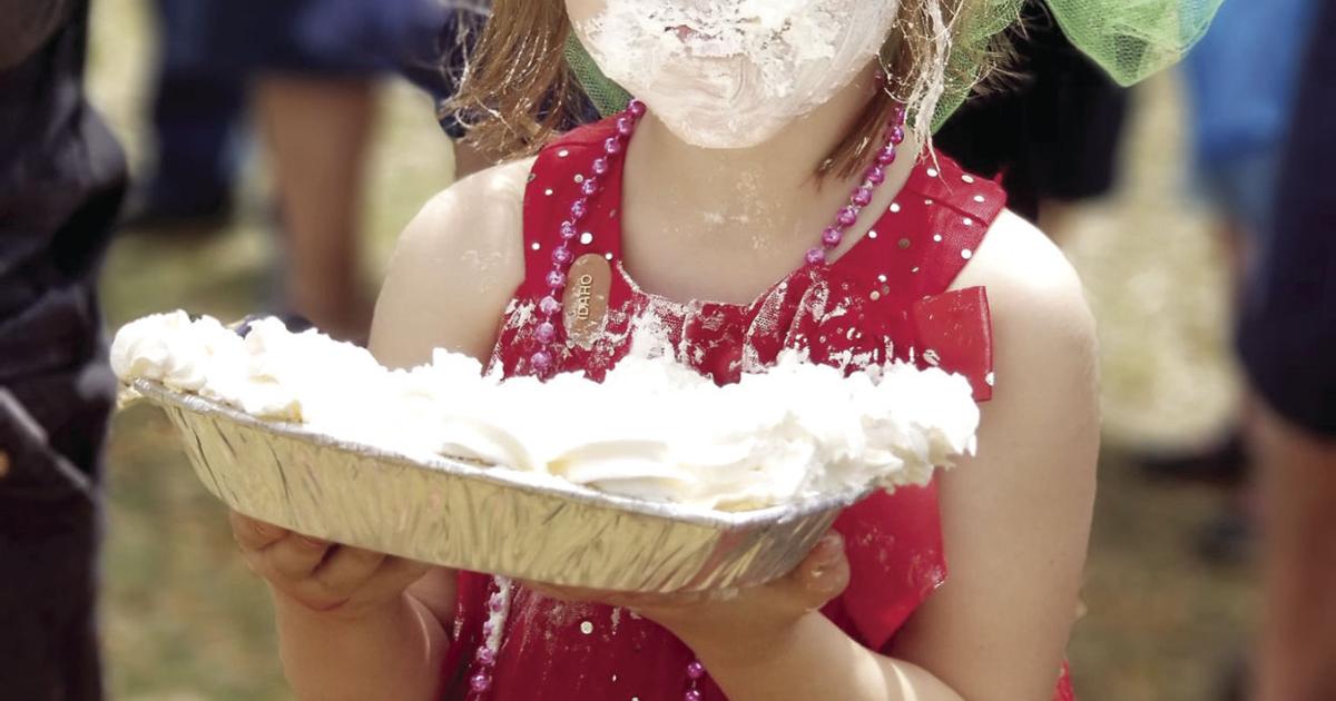 Pi Eating Contest Pie-Eating Contests pic2 | Lifestyle | chronicleonline.com