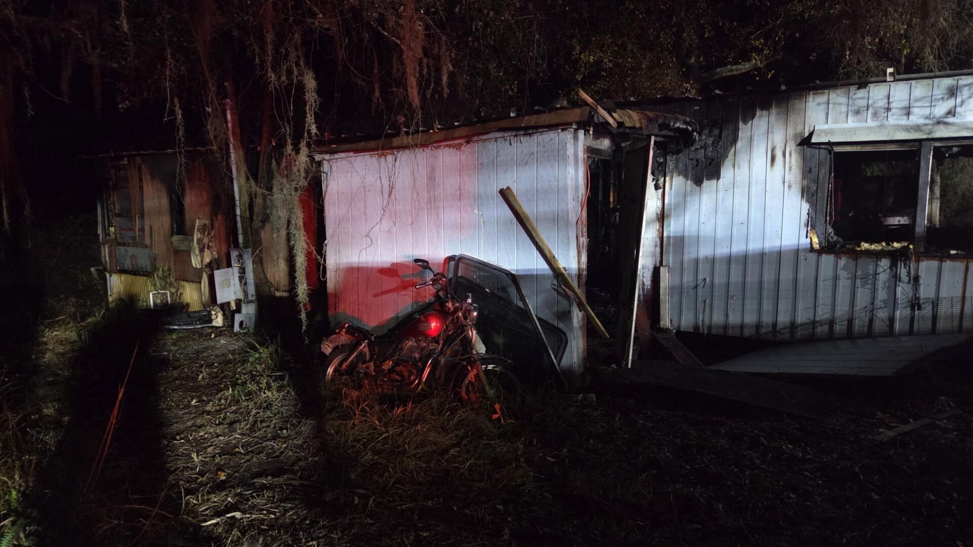 Homosassa blaze destroys mobile home | Local News | chronicleonline.com