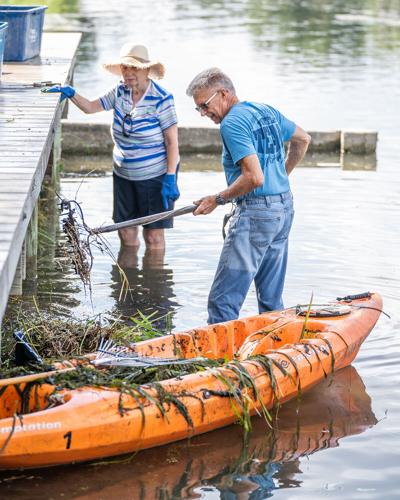 Community pitches in to clean Dunnellon beach | Local News ...