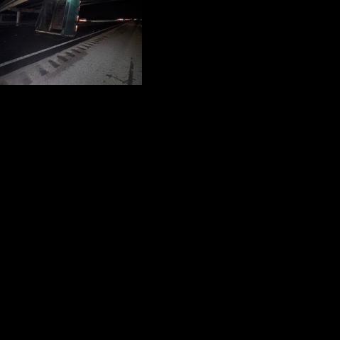 Dump truck strikes overpass on I-75, no injuries reported; Raised bed ...