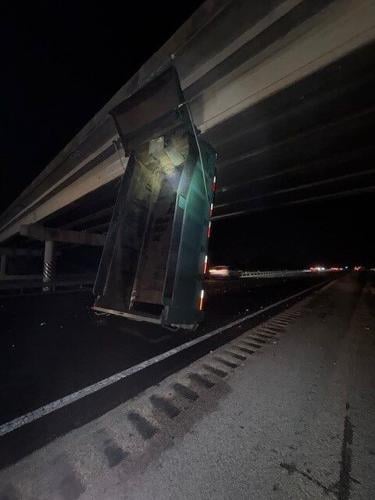 Dump truck strikes overpass on I-75, no injuries reported; Raised bed ...