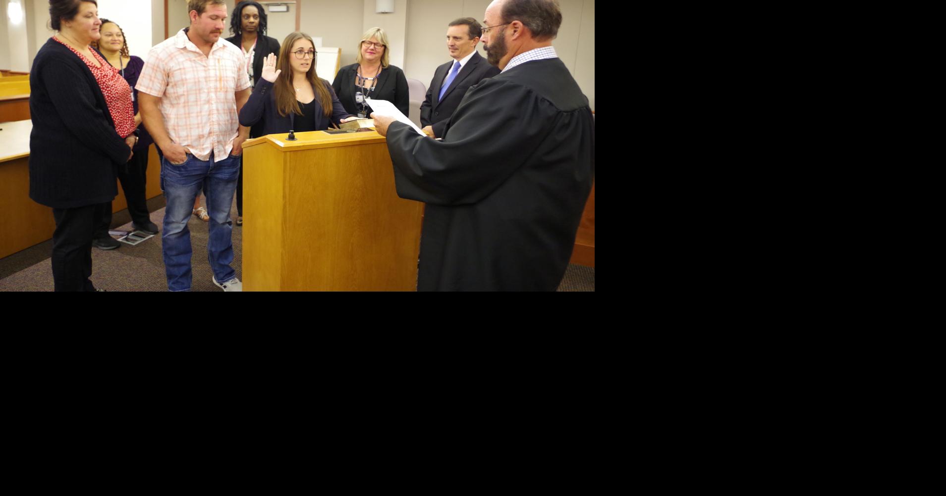 Citrus County public defender intern sworn in as lawyer to start in