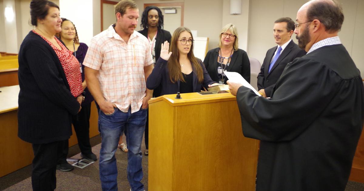 Citrus County public defender intern sworn in as lawyer to start in Citrus County public defender intern sworn in as lawyer to start in