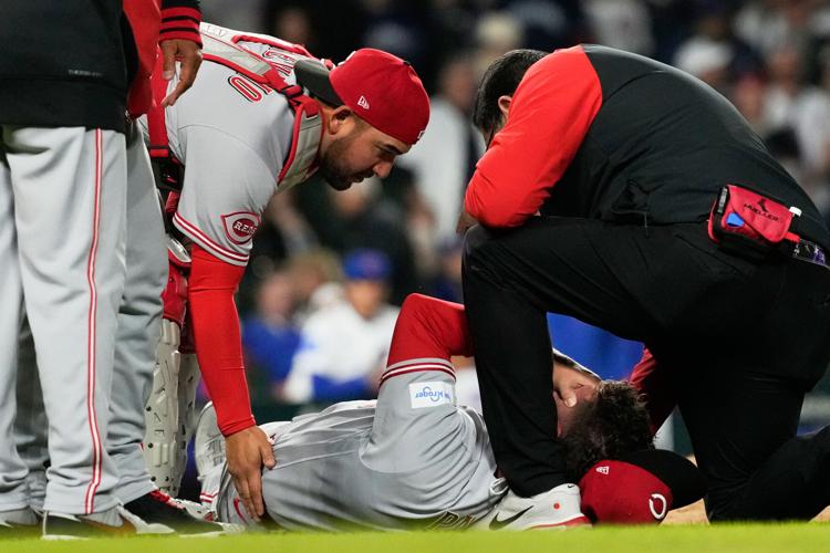 Reds closer Emilio Pagán carted off with an apparent left hamstring injury  against the Cubs | Major League Baseball | chronicleonline.com