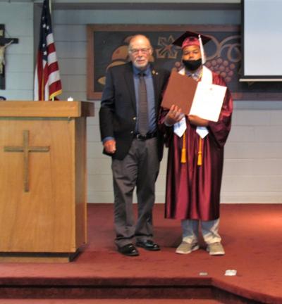 Knights give $1,000 scholarship