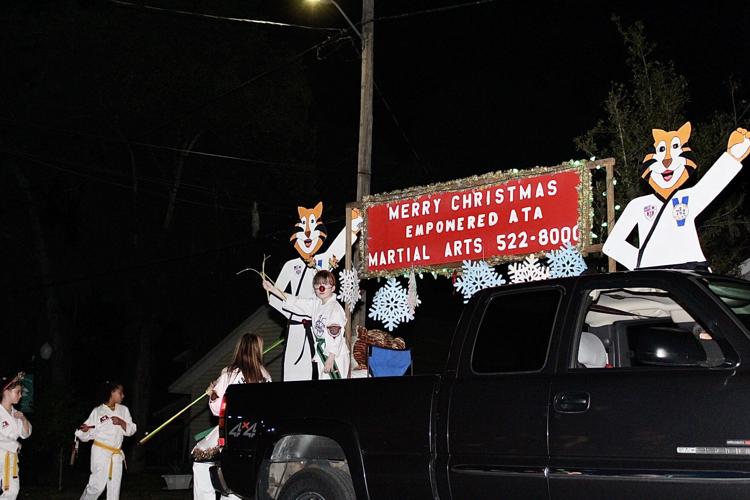 Christmas parade booms through Dunnellon Local News