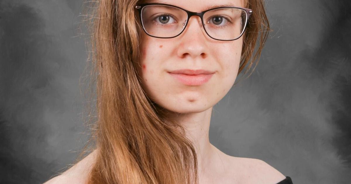 Stacey Rapp | Graduation 2021 | chronicleonline.com