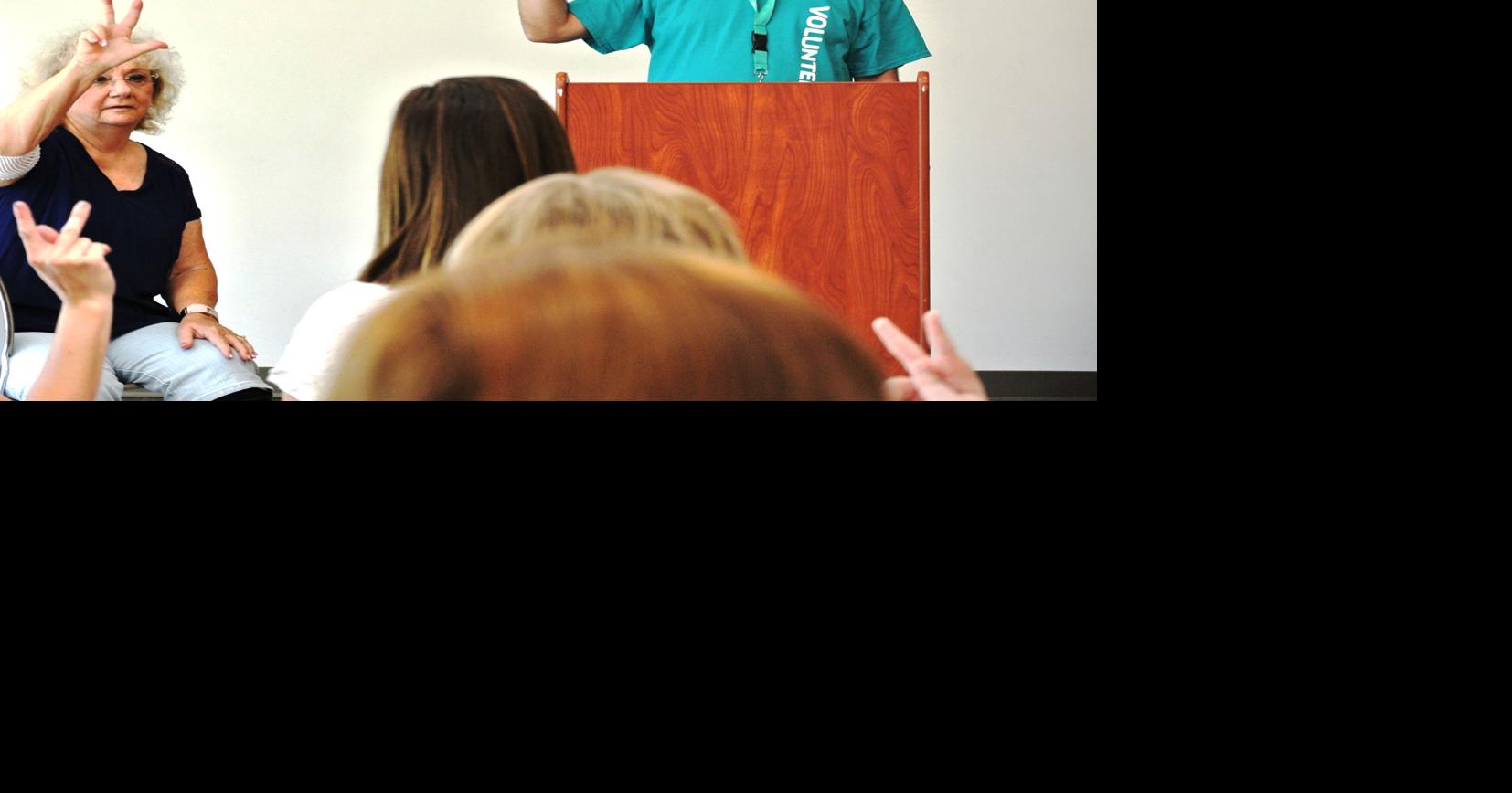 Introduction to sign language gives insight into deaf community | Local ...