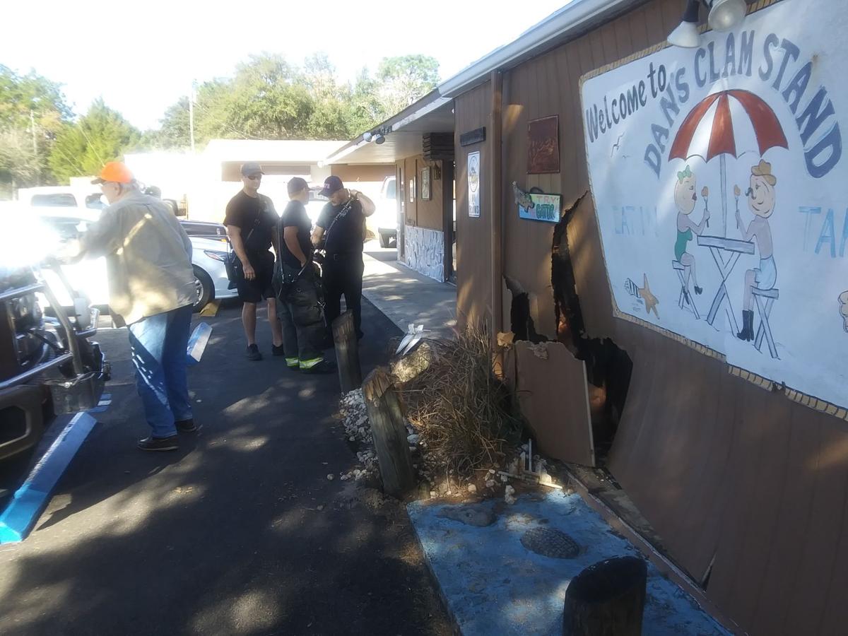 Pick Up Driver Jumps Curb Hits Side Of Dan S Clam Stand Local News Chronicleonline Com