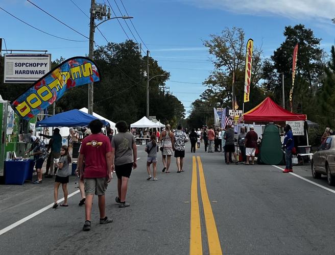 Sopchoppy Oyster & Mullet Festival draws crowds with food and fun