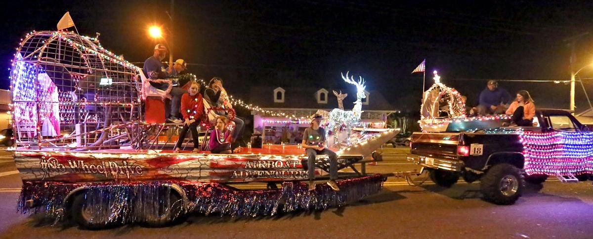 Crystal River And Inverness Christmas Parades 2021