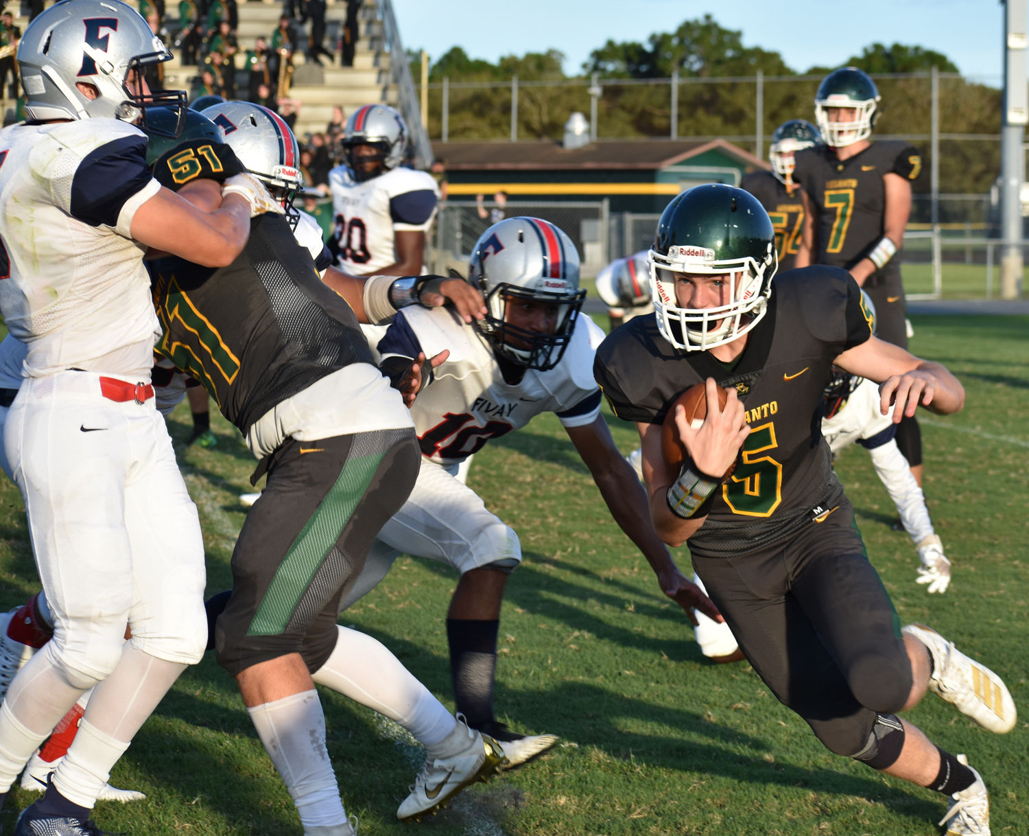 Falcons pull away from Panthers, 44-22 | Sports | Citrus County