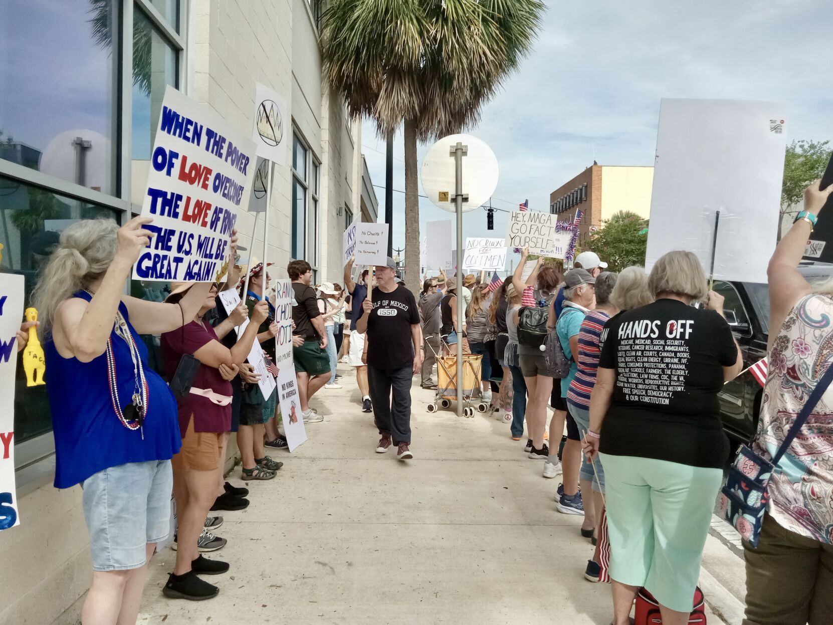 Dunnellon resident arrested at No Kings protest in Ocala | Local News ...