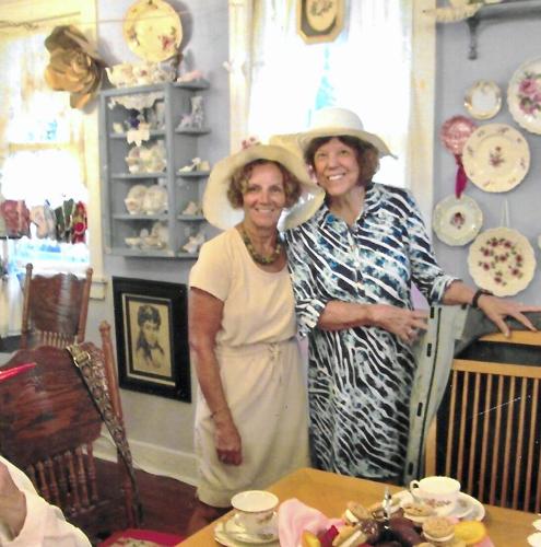 Sharon Rutledge Life in Ocala Palms: Ocala Palms ladies enjoy ‘sweet’ lunch in style ...