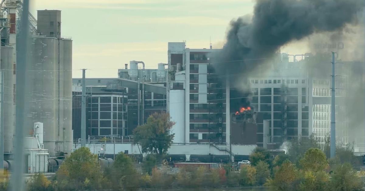 Lightning Exploding Out Explosion and fire erupt at Quaker Oats plant in Cedar Rapids, Iowa; no ...