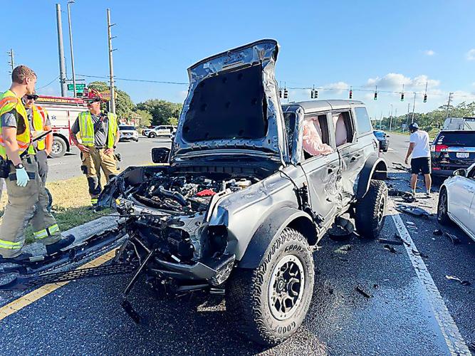 High speed pursuit down US 19 ends in one hurt, New Port Richey suspect ...