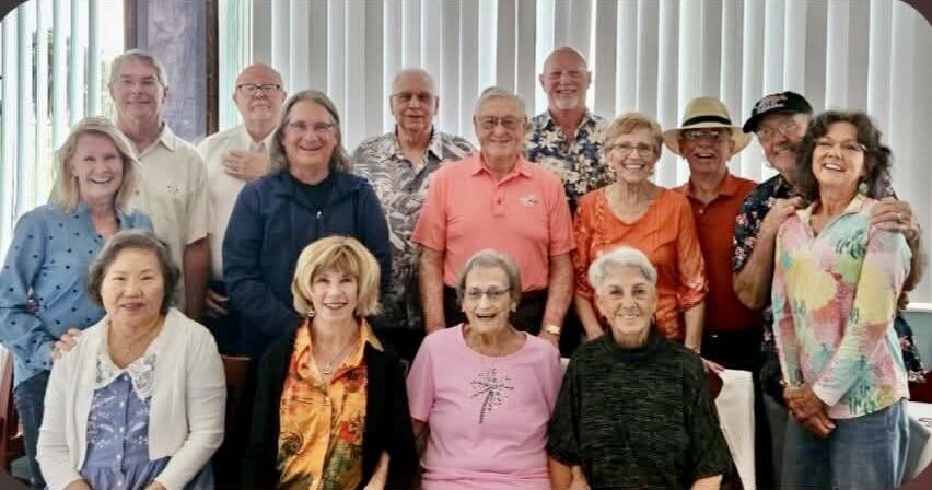 Life in Ocala Palms: Ocala Pickers wrap up another season of friendship and tunes
