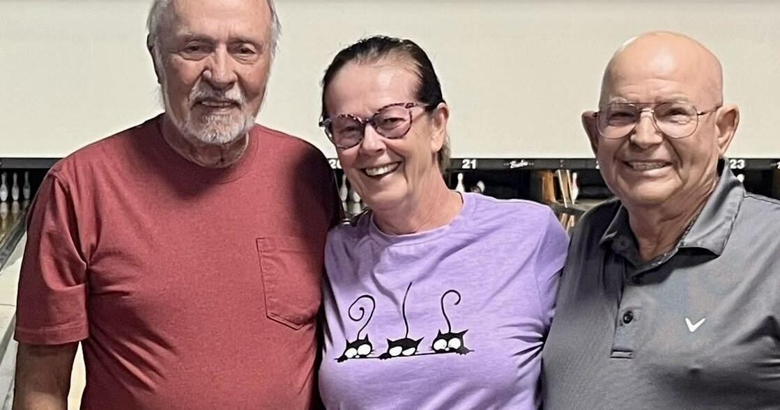 Life in Ocala Palms: Ocala Palms Bowling League celebrates season finale with banquet