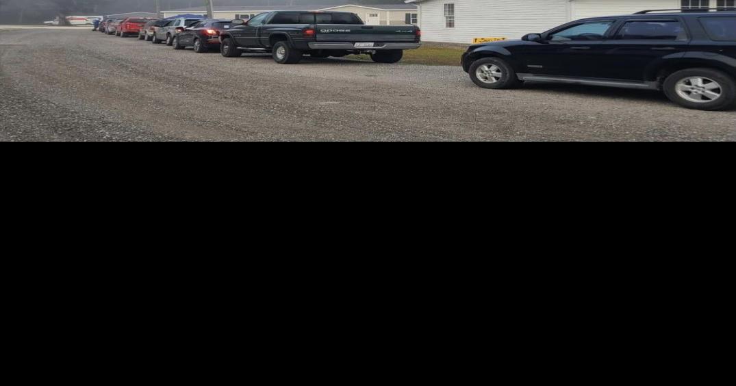 Clayton Homes of Chiefland celebrates grand opening while also giving