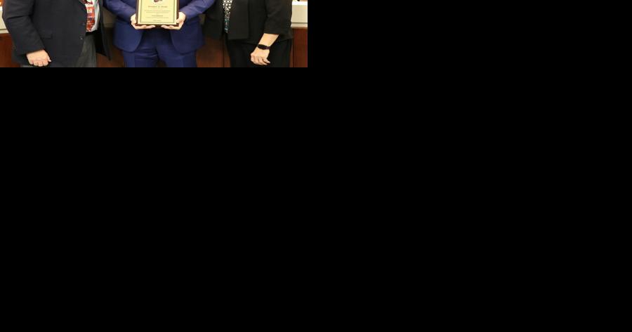 School Board picks, honors leaders - Vimarsana News