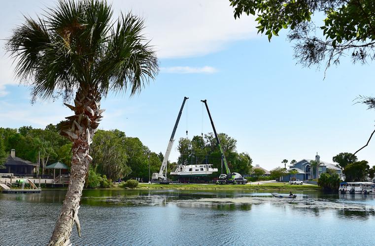 Anglers Inn houseboat lodgings begin arrival at Pete's Pier marina in
