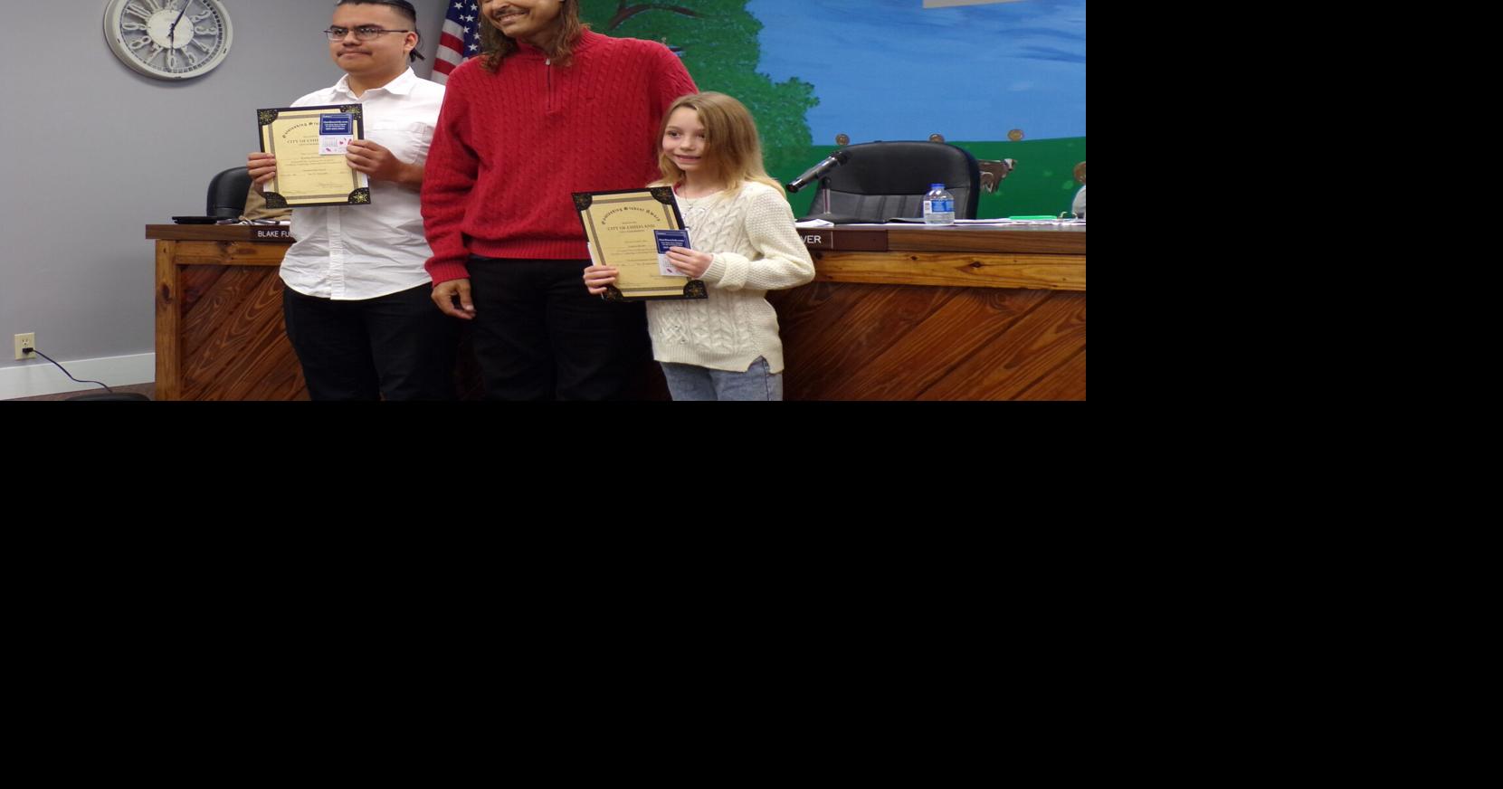 Students and longtime employees recognized at Chiefland commission meeting