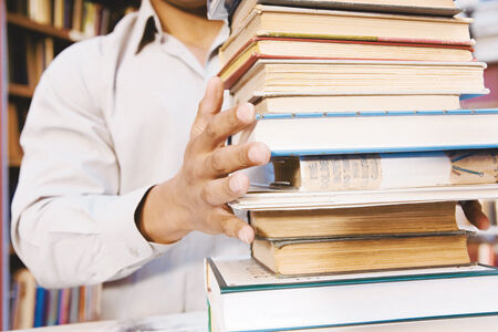 Library recognizes 2020 outstanding volunteers - Vimarsana News