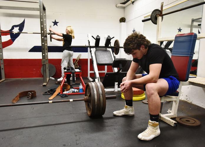 Iowa City woman, 55, among best in the world at powerlifting