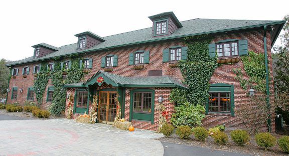 Beaumont Inn offers dining lodging in Back Mountain Arts