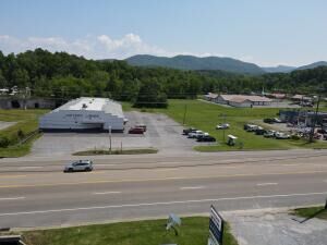 977  W HIGHWAY 25-70 , Newport, TN 37821