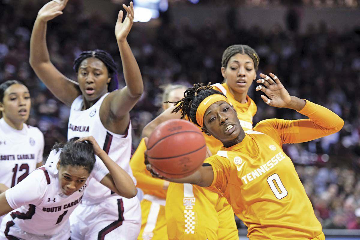 No 1 South Carolina Defeats No 22 Lady Vols 69 48 Local Sports