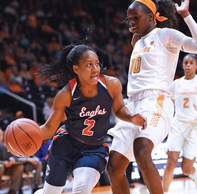 Freshmen Shine As No 11 Lady Vols Dominate Exhibition With C N