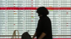 Government forces Air Canada and flight attendants back to work and into arbitration