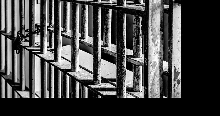 Furniture Store Employee Charged With Theft News Citizentribune Com