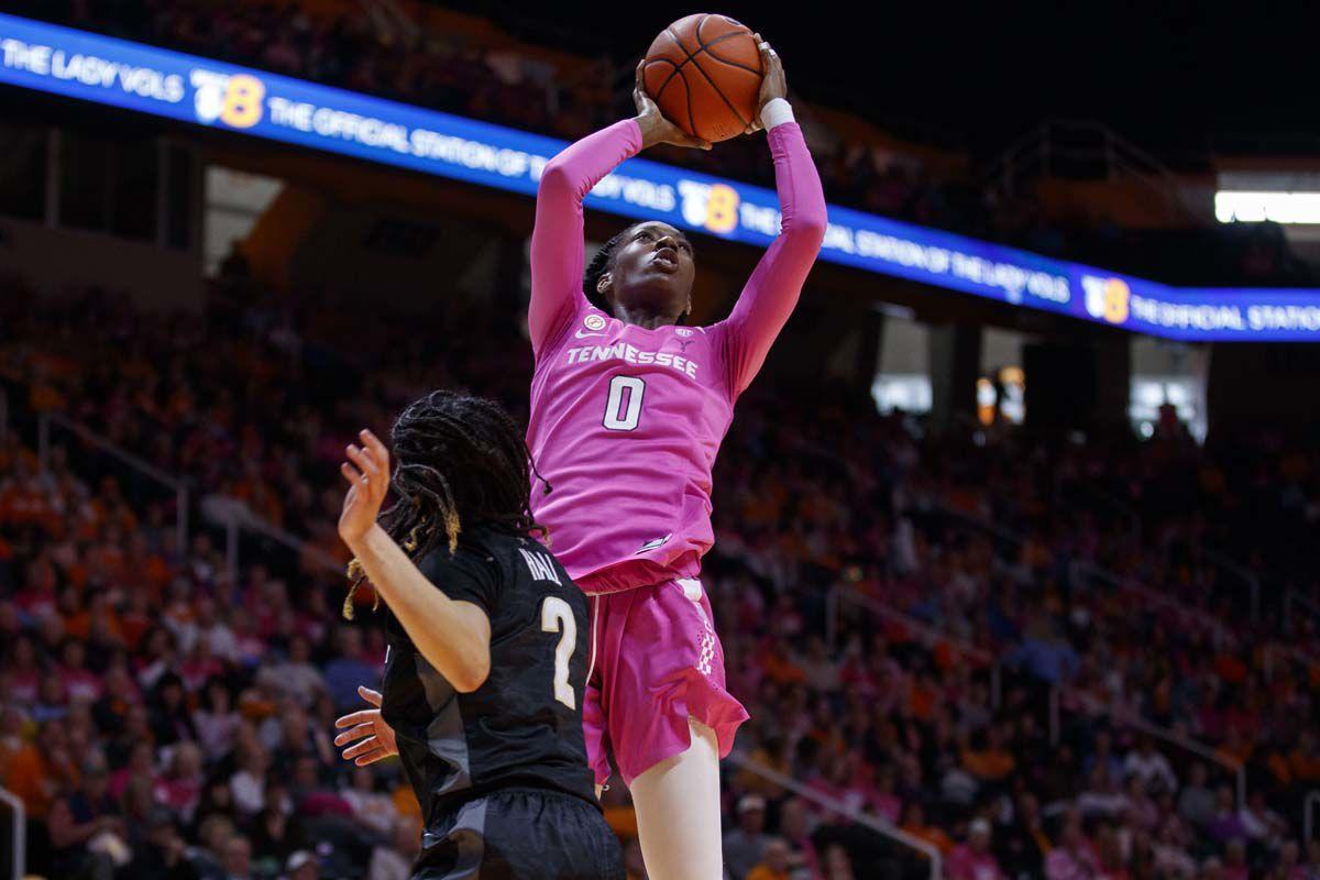 Lady Vols Fend Off Vandy 67 63 Local Sports Citizentribune Com
