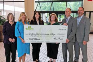 Tennova donates to WSCC