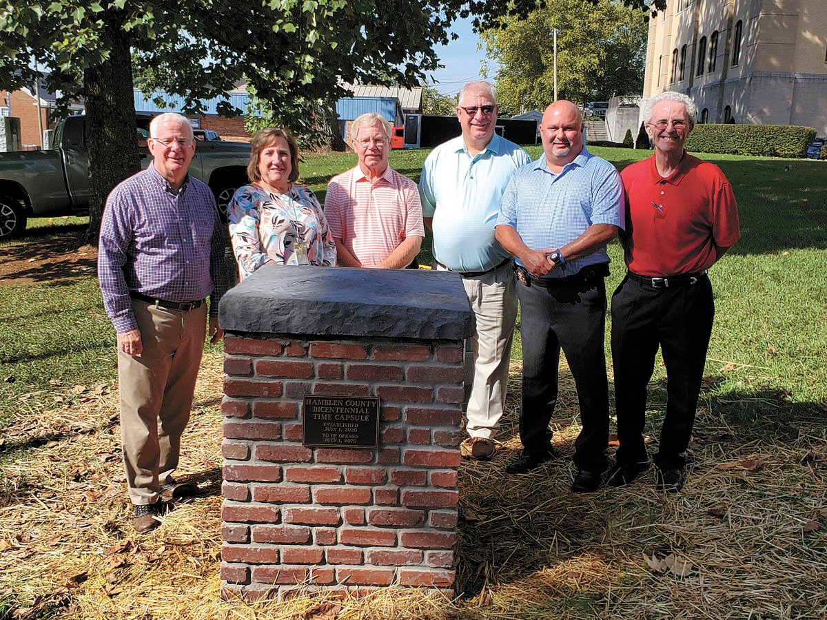 Bicentennial Time Capsule Entombed | History | Citizentribune.com