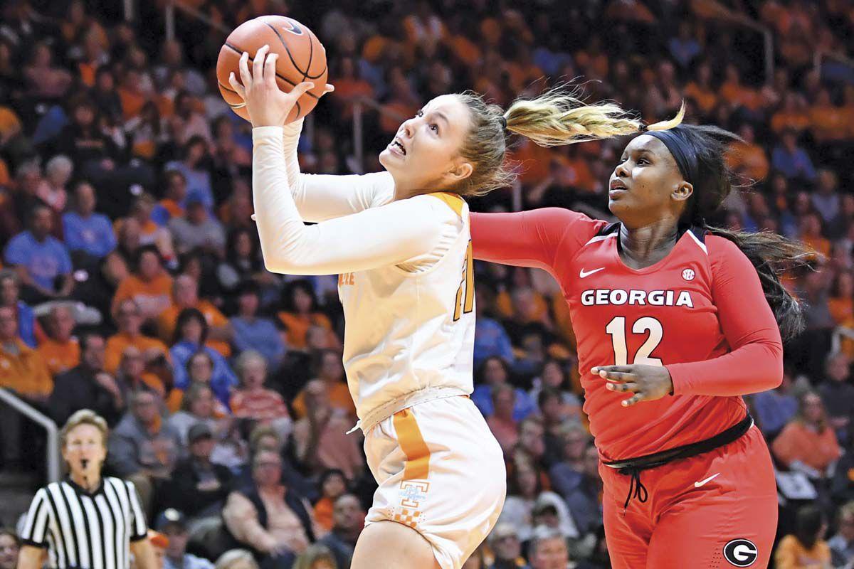 Davis No 23 Lady Vols Ease Past Georgia 73 56 Local Sports