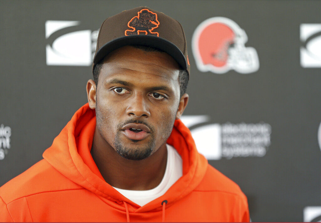 Watson apologizes, then struggles in Browns preseason debut