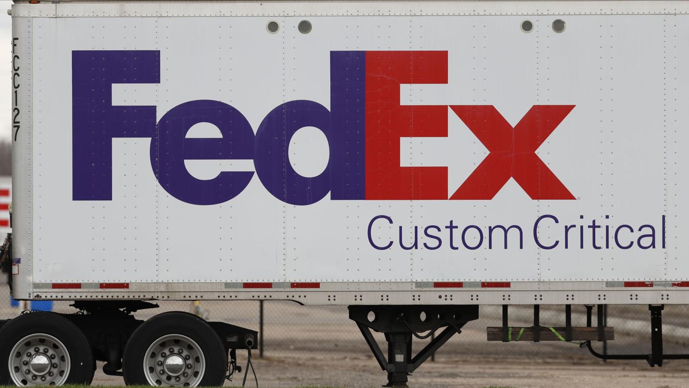 fedex custom critical truck requirements