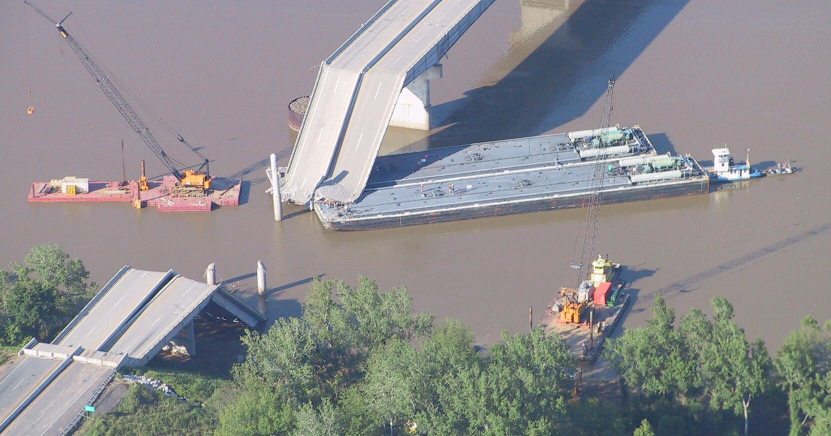 Webbers Falls, Oklahoma: A list of major US bridge collapses caused by ships and barges - Vimarsana News