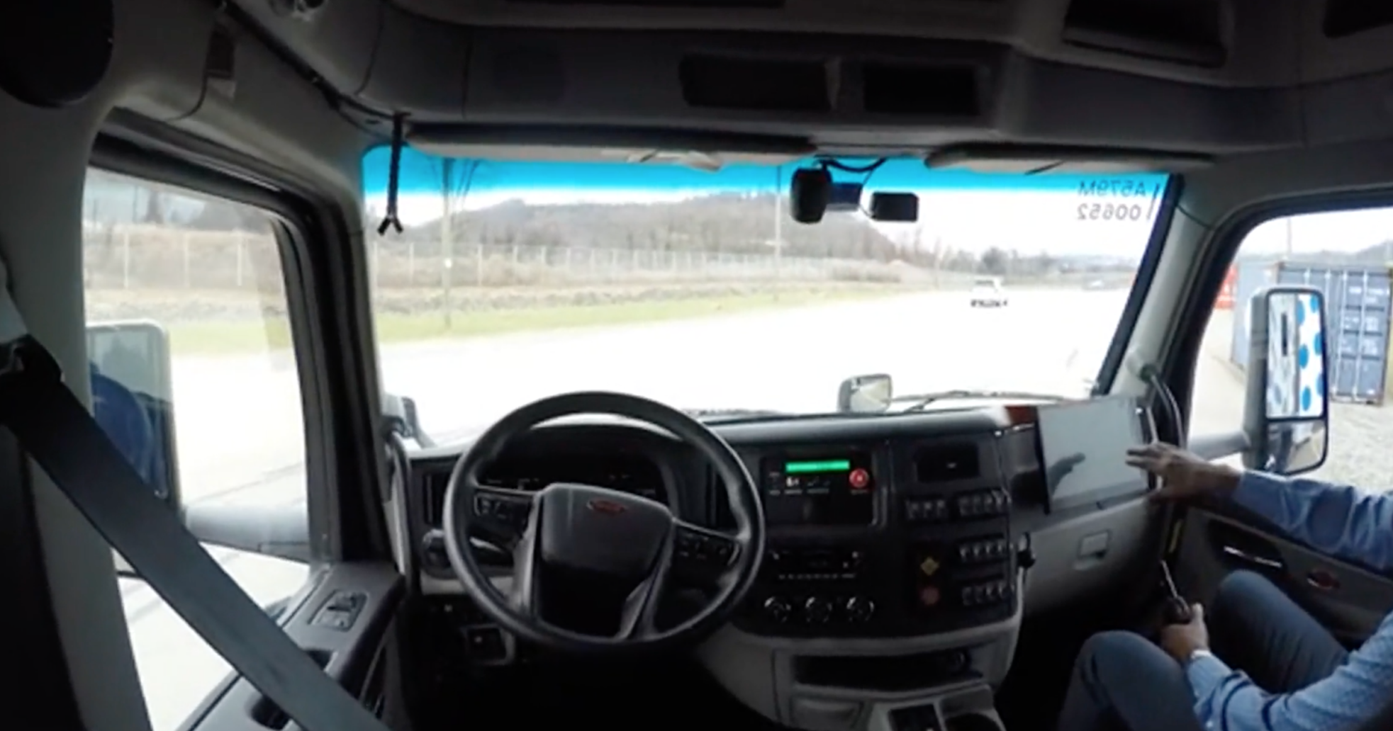 Tractor-trailers with no one aboard? The future is near for self-driving trucks on US roads - Vimarsana News